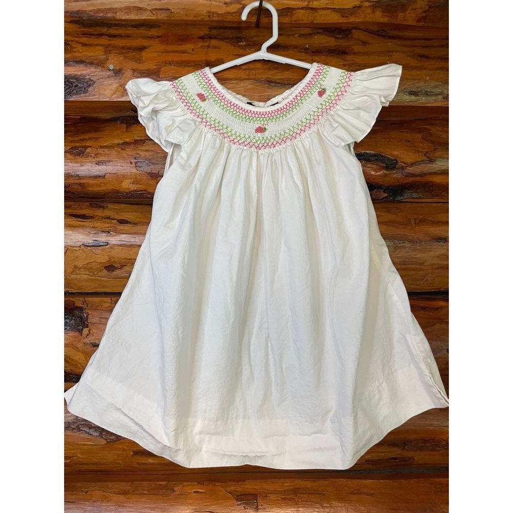Castles & Crowns Ruffled Sleeve Embroidered Blouse Size‎ 7/8